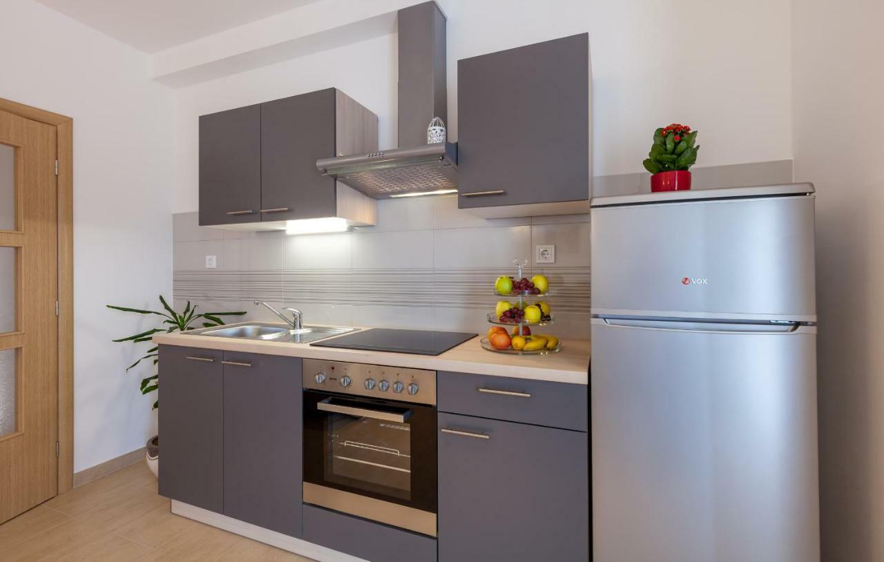 Appartement Sunny Garden A2 *